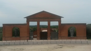The entrance to Memento Park.