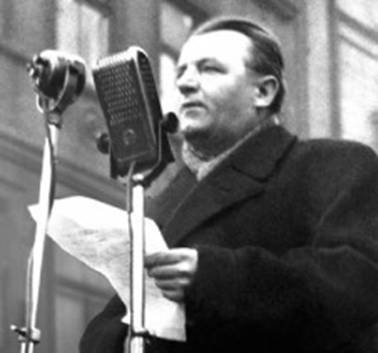 Czechoslovakian Communist Party leader Klement Gottwald, addressing the crowds in Wenceslas Square, Prague, on 25 February 1948. Source: https://www.private-prague-guide.com/wp-content/klement_gottwald.jpg 